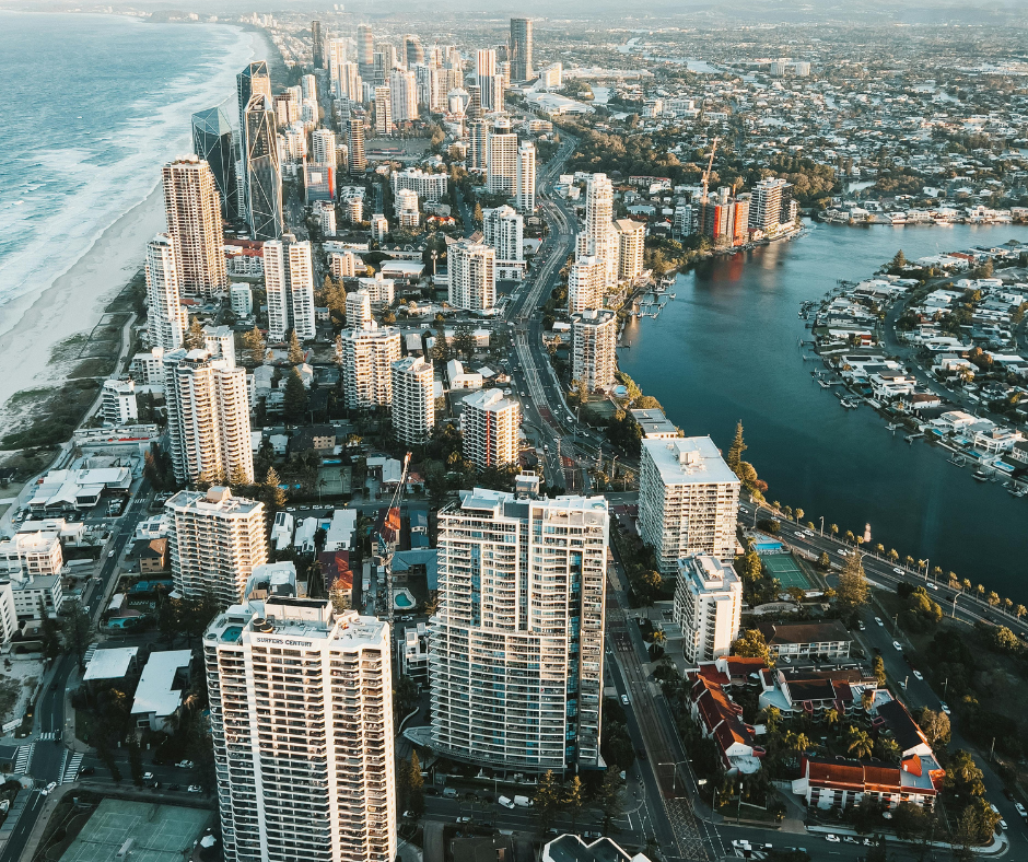 Featured image for Gold Coast Investment Property Insights: Waterfront or Hinterland for Better Returns?